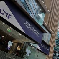 CMF multa a dos instituciones financieras por deficiencias en la información contenida en el Estado de Deudores