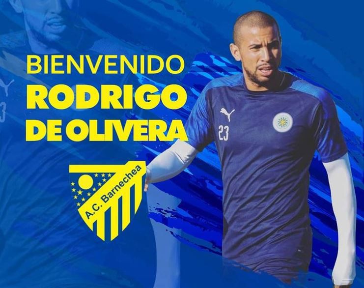 El anuncio de la llegada del delantero uruguayo Rodrigo de Olivera.