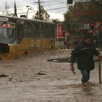 “Potencialmente mortales”: estas son las 10 lluvias más grandes en la historia de Santiago 
