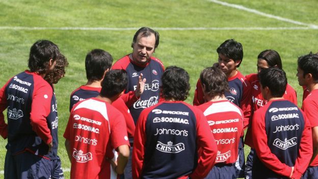 Bielsa, en una charla con la Roja.