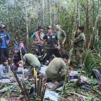 Madre de niños rescatados de la selva colombiana estuvo cuatro días viva y padre denuncia amenazas de las FARC