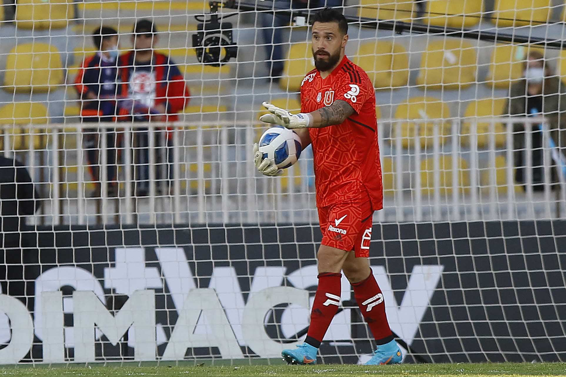 Hernan Galindez, durante el partido válido por la fecha 9 del Campeonato Nacional AFP PlanVital 2022, entre Coquimbo Unido y Universidad de Chile, disputado en el Estadio Francisco Sánchez Rumoroso de Coquimbo.