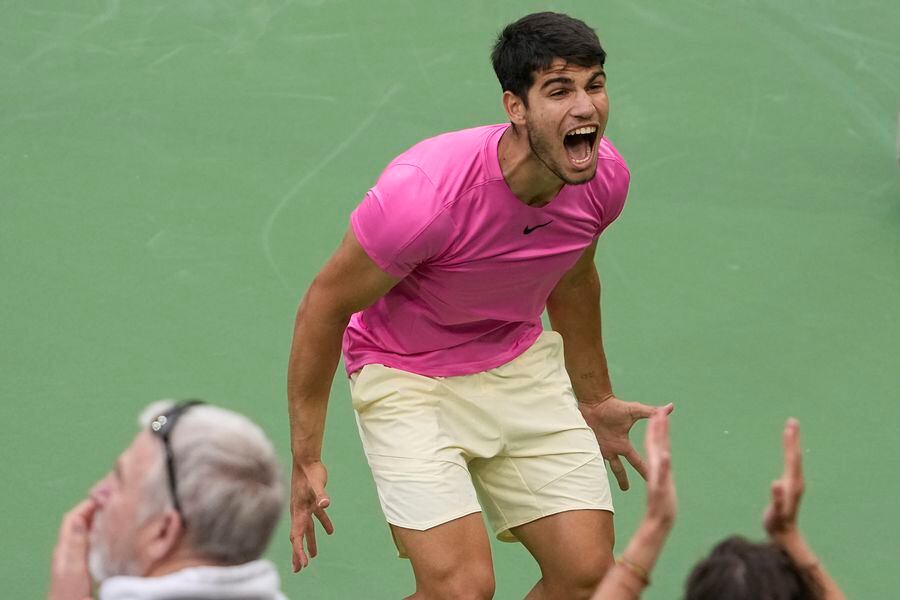 Alcaraz conquista Indian Wells y vuelve a la cima del tenis mundial