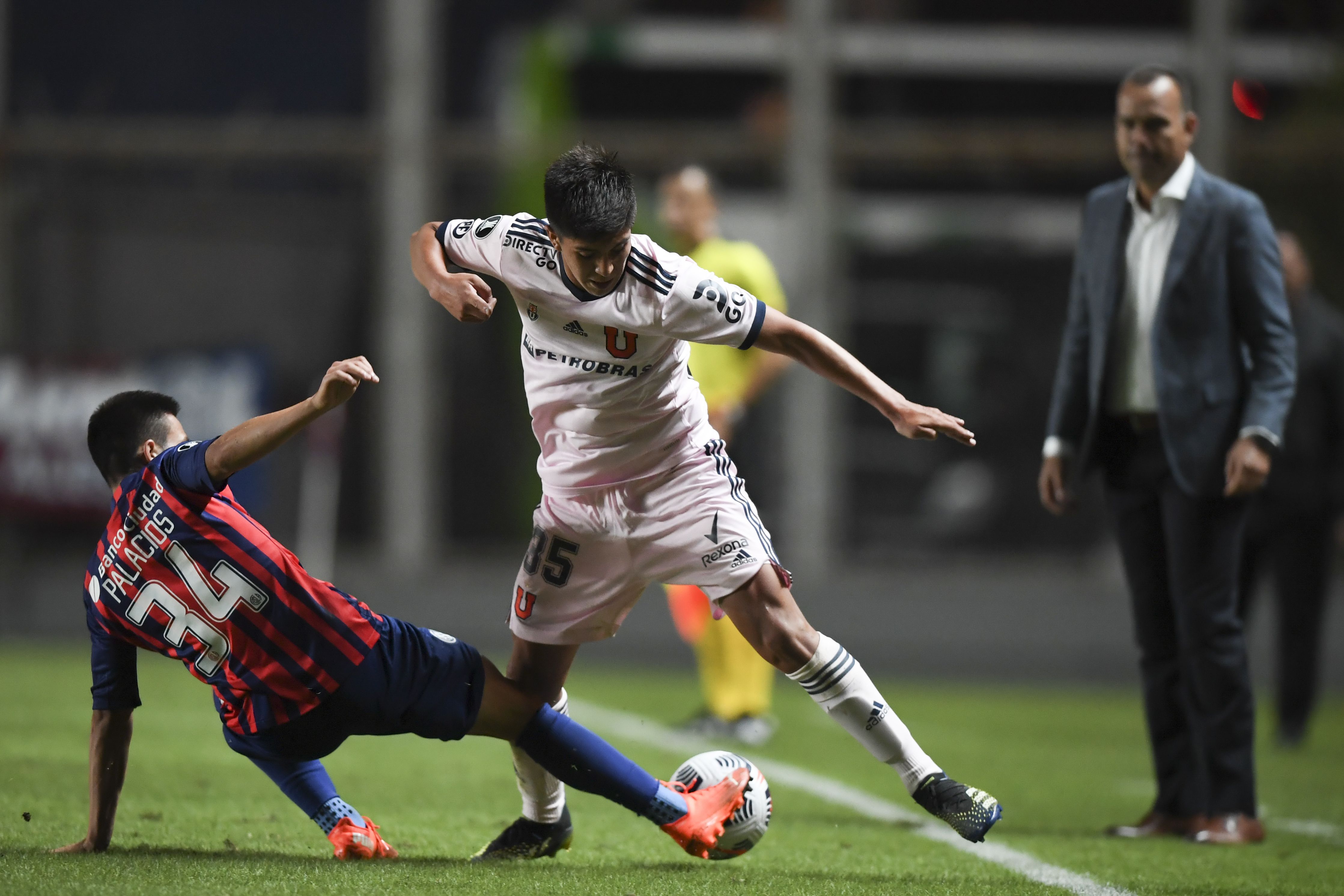 Marcelo Morales, en el duelo frente a San Lorenzo, por la Copa Libertadores 