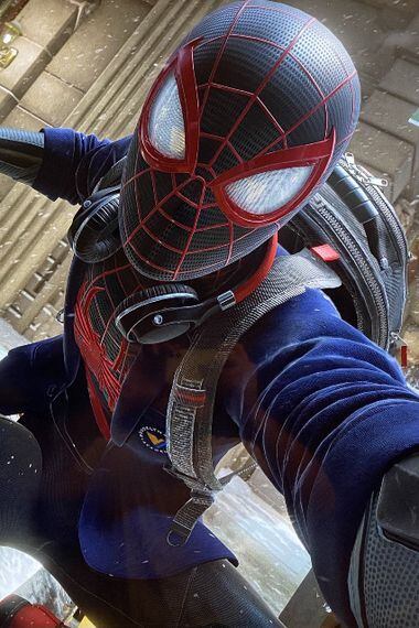 Spider-Man: Miles Morales nombró una calle en honor a Chadwick Boseman - La  Tercera