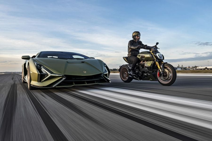 Llega a Chile exclusiva moto creada entre Ducati y Lamborghini - La Tercera