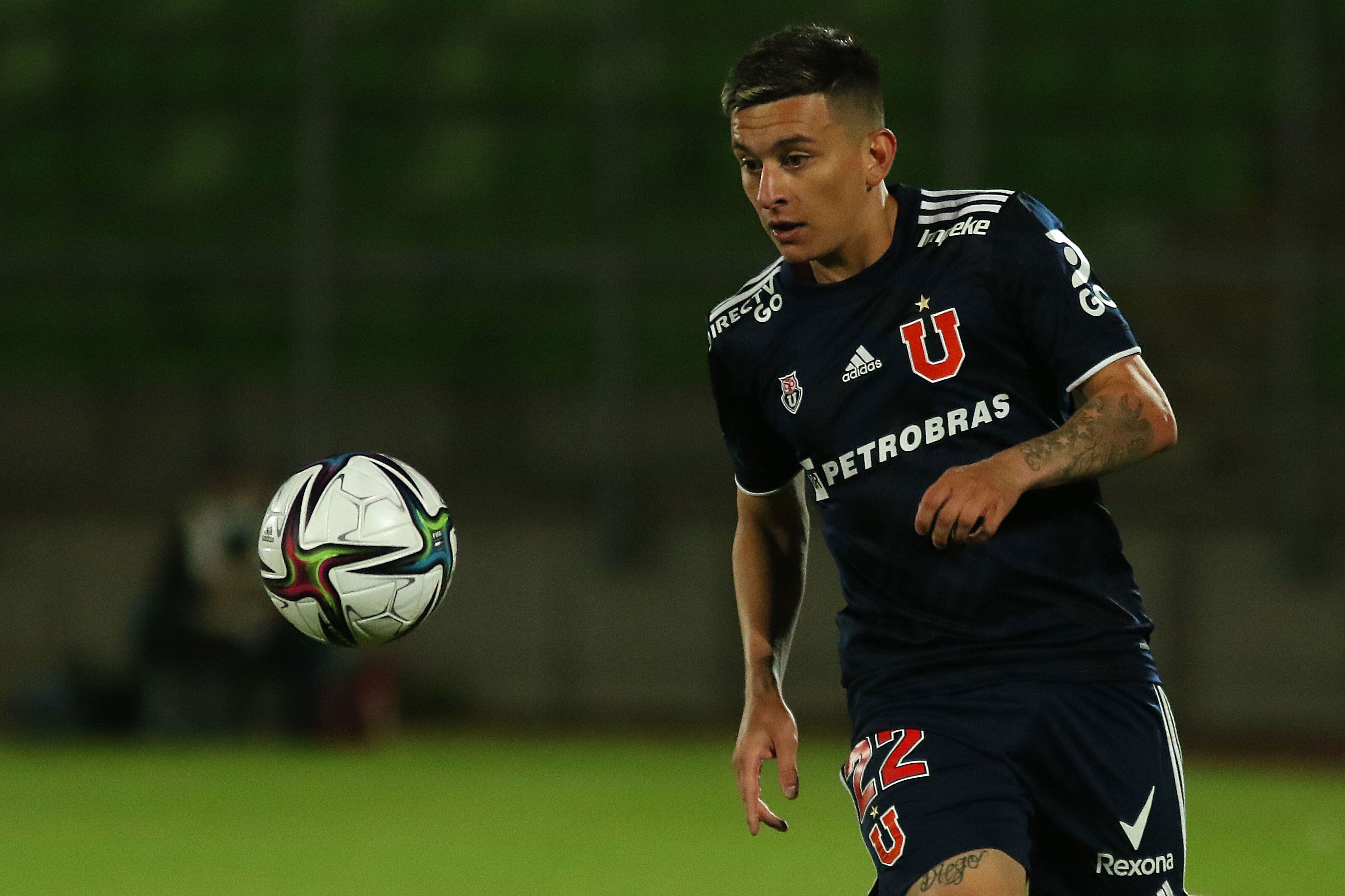 Pablo Aránguiz, en un partido de la U