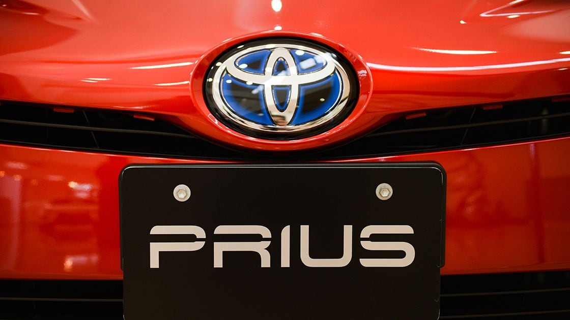 Making of the Toyota Motor Prius at the Automakers Tsutsumi Factory