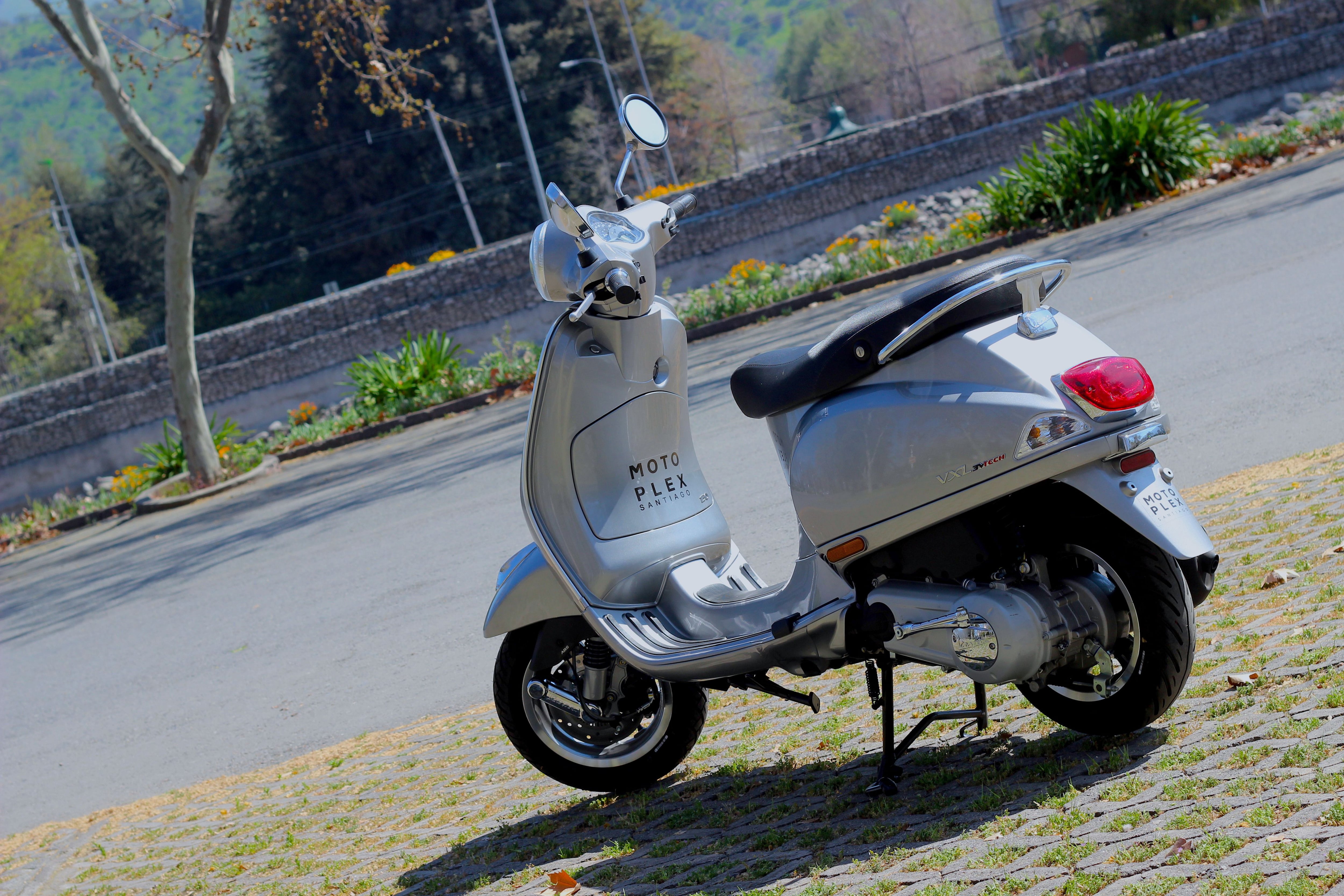 Vespa VXL