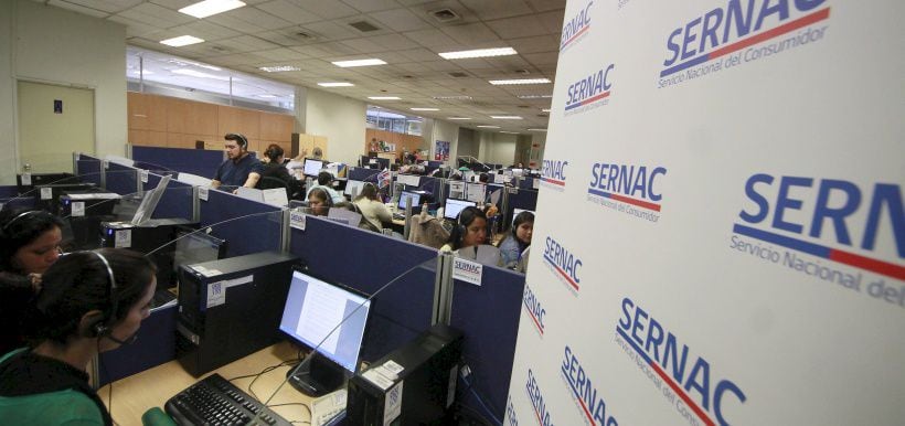 Sernac presentó nuevo número telefónico para hacer consultas y reclamos