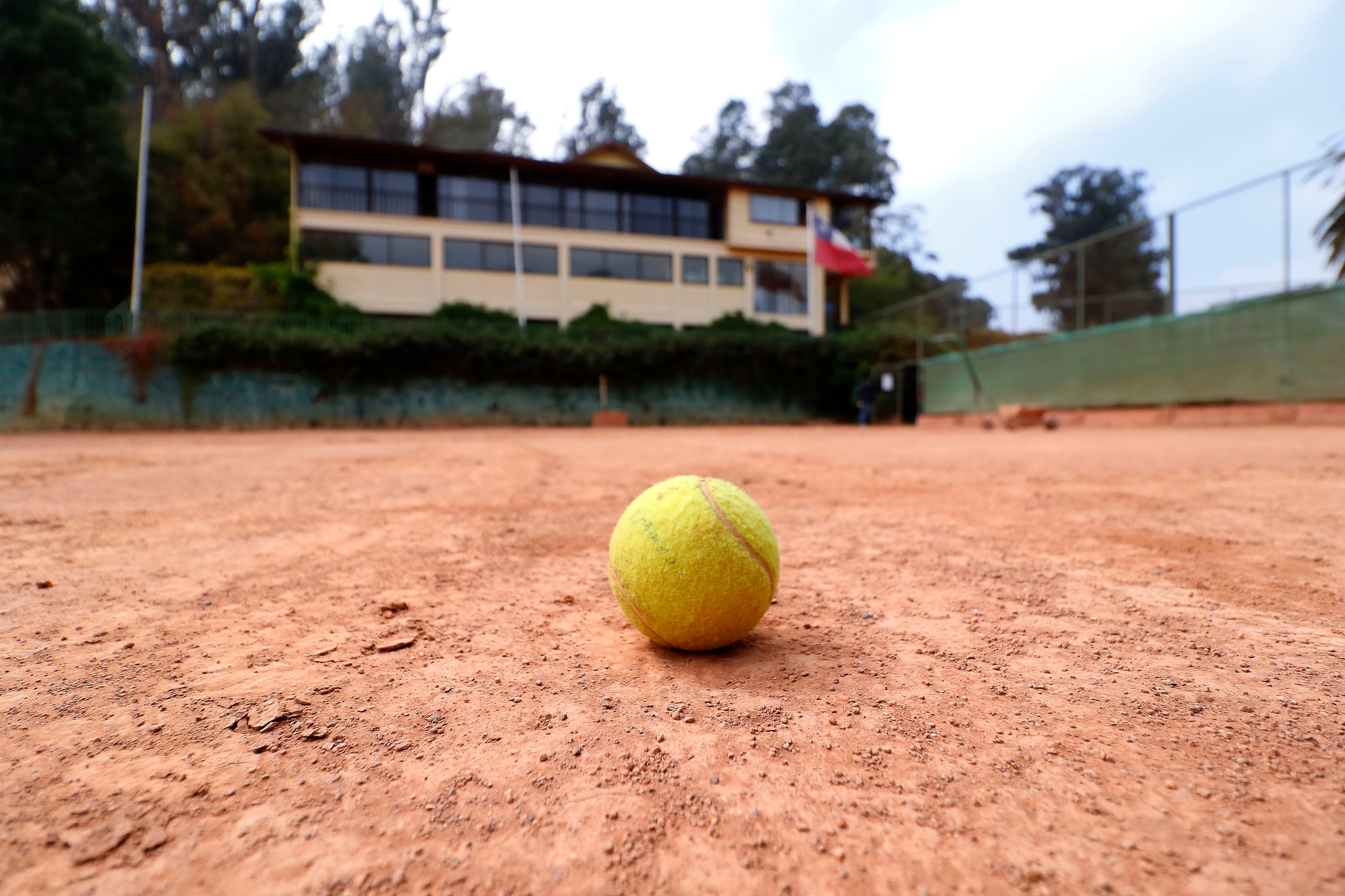 VIÑA DEL MAR: Desalojo pacifico del Viña del Mar Lawn Tennis Club