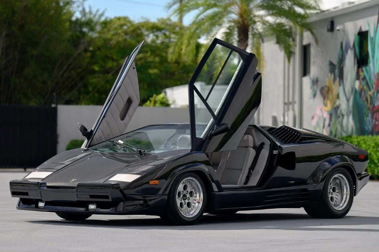 Lamborghini Countach