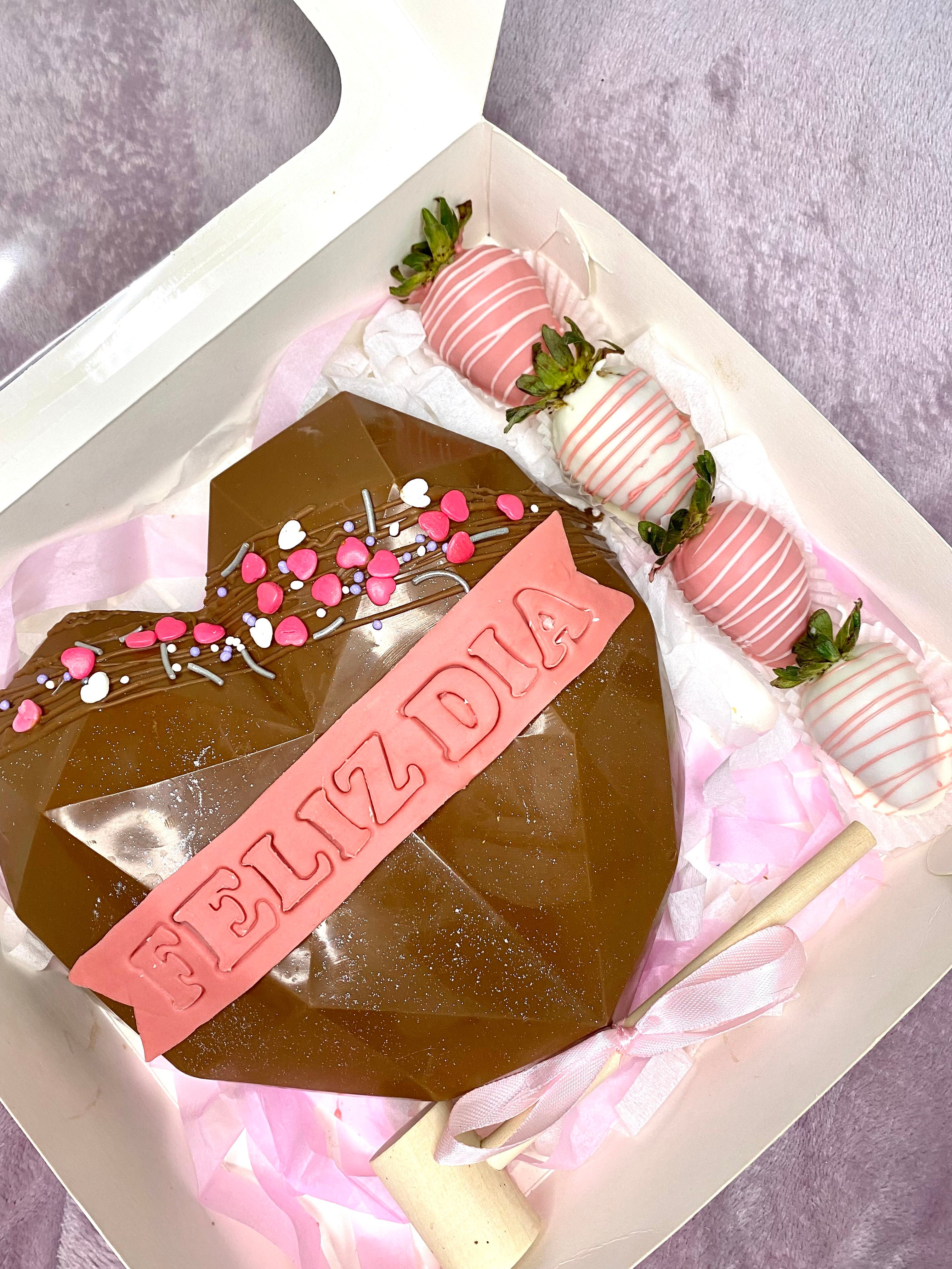 corazón relleno cake box