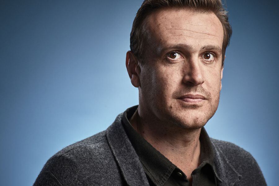 ¿Cuánto mide Jason Segel? T4B3ATZTPFDYDFMCU4QDZBH47M