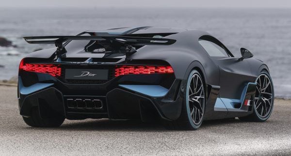 BugattiDivo_07-600x322.jpg