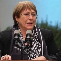 A días de las primarias: Bachelet respalda candidatura de Juan Valdés a alcaldía de La Granja