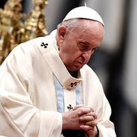 “Nuestro corazón está en Belén”: Papa Francisco lamenta en Nochebuena la “inútil” guerra en Tierra Santa