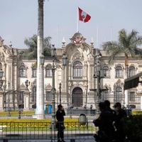 Extranjeros deberán pagar multa si exceden permiso de permanencia en Perú, a riesgo de sufrir expulsión del país
