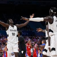 “No tenemos gimnasio ni residencia”: la historia del milagro de Sudán del Sur en el básquetbol olímpico