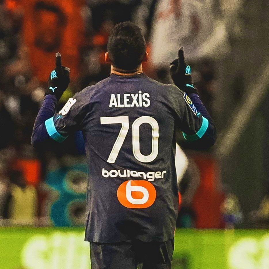 Alexis Sánchez celebra uno de los goles que marcó el fin de semana 