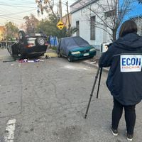 Investigan homicidio en la vía pública de Recoleta: conductor fue baleado, volcó y murió en el lugar