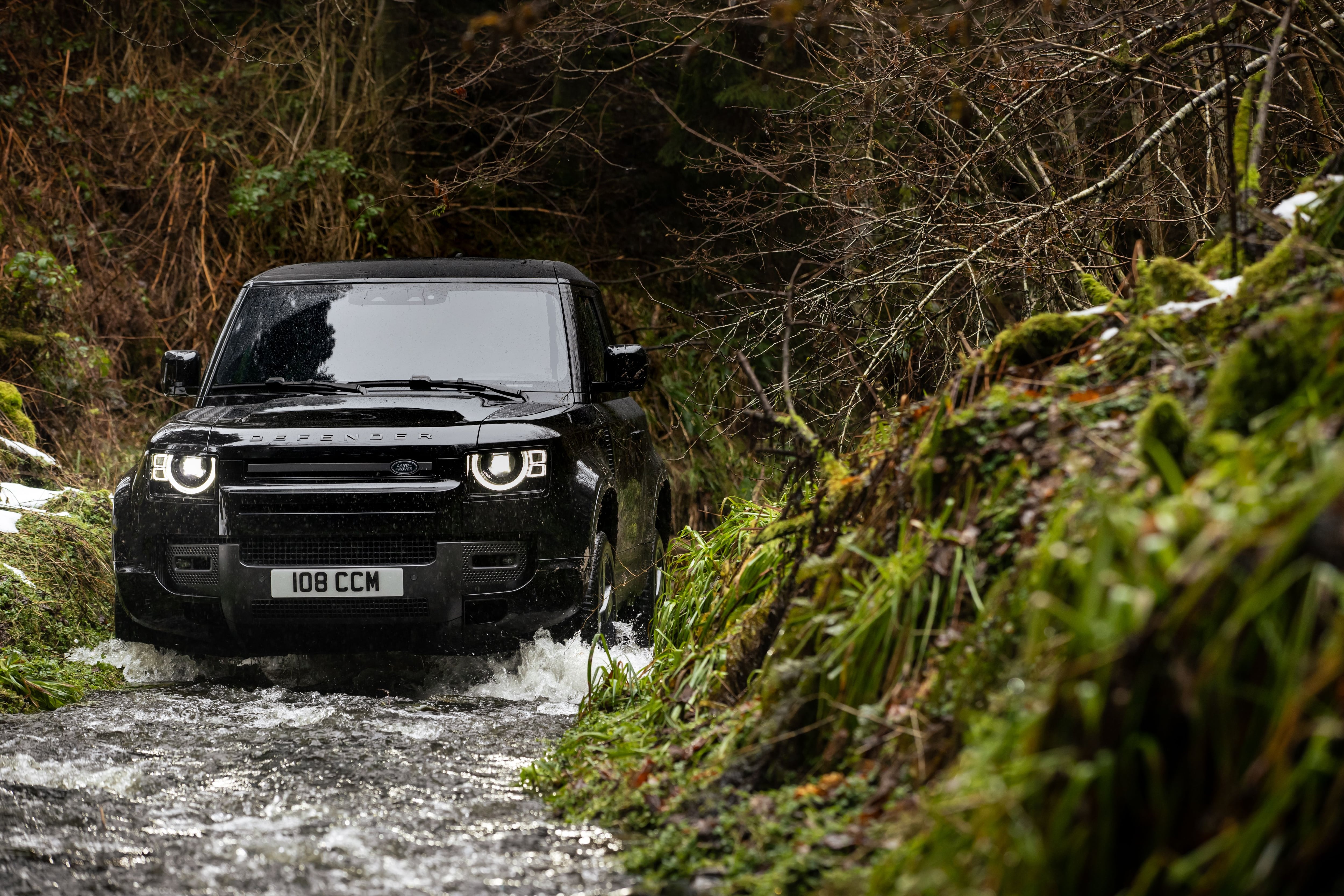 Land Rover Defender V8