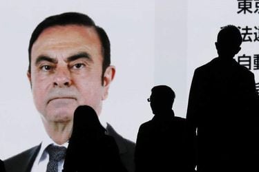 Tokyo court extends detention former Nissan CEO Ghosn by 10 days