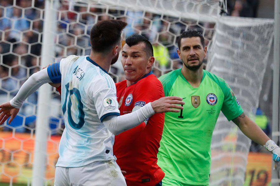 La brutal tangana con Leo Messi de por medio en el partido entre