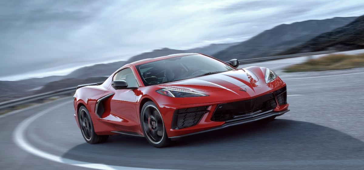 2020-Chevrolet-Corvette-Stingray-004.jpg