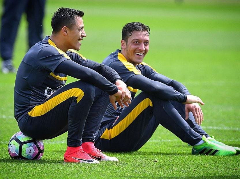 Alexis Sánchez, Mesut Özil