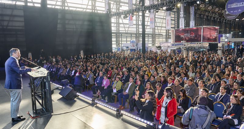 El Congreso fue encabezado por Claudio Orrego, gobernador de la Región Metropolitana