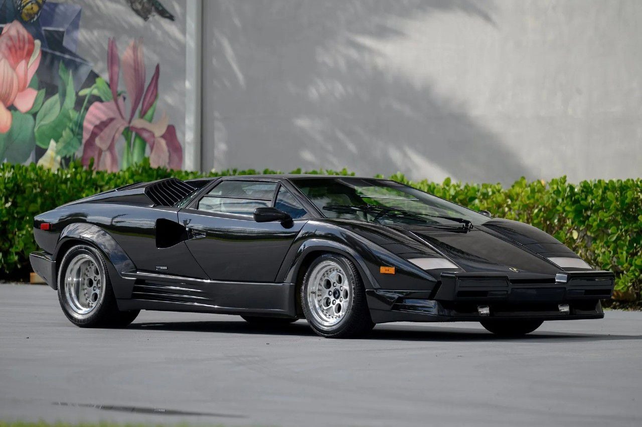 Lamborghini Countach