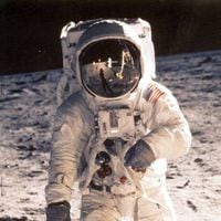 ¿Cuál fue la primera canción que se reprodujo en la Luna?