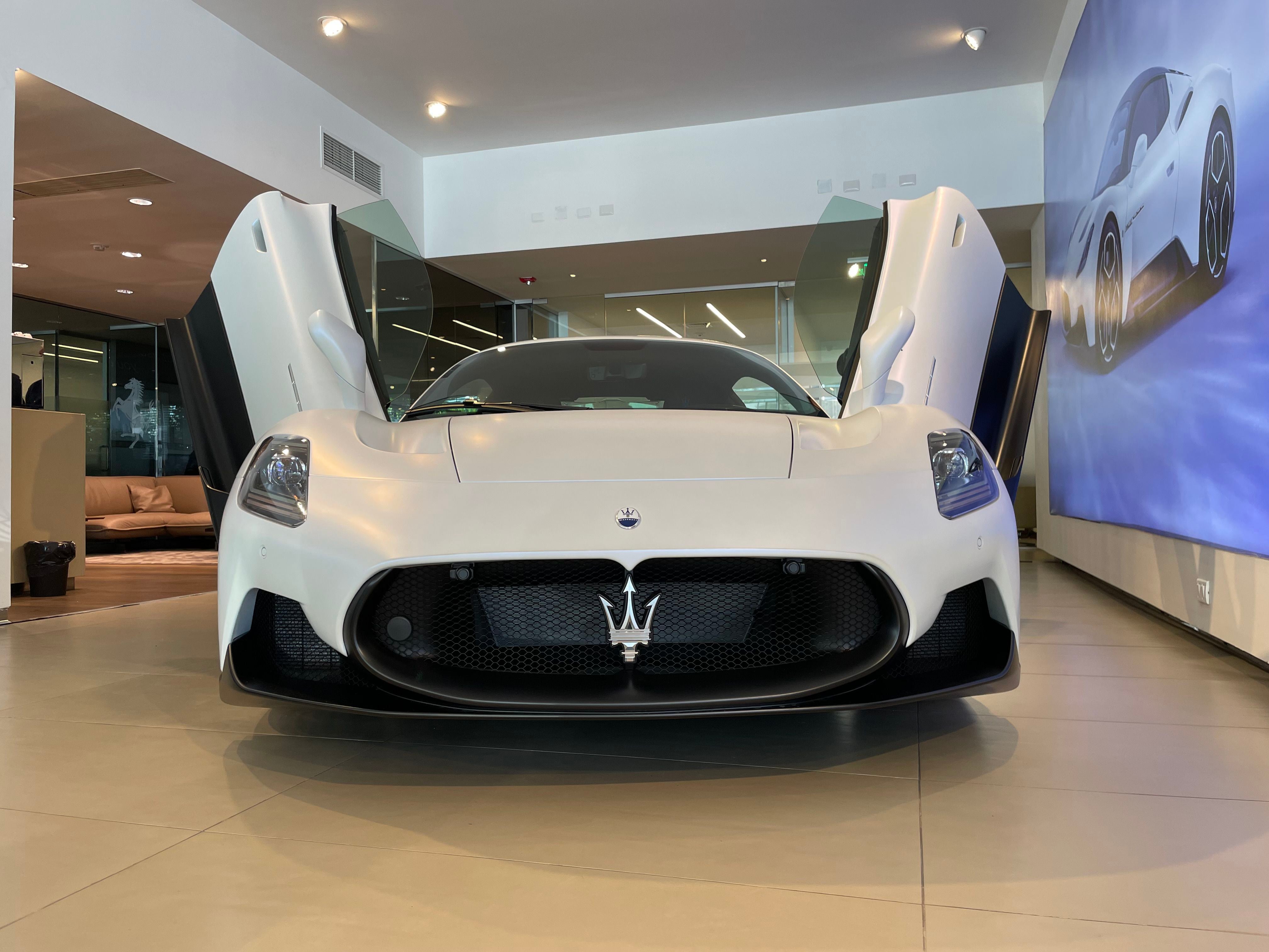 Maserati MC20: el tridente deslumbra en Chile con el regreso a sus raíces deportivas