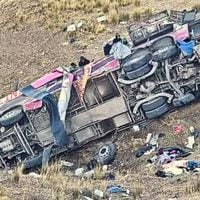 Qué se sabe del trágico accidente en Perú donde un bus cayó a un barranco