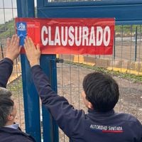 Seremi de Salud RM clausura vertedero ilegal en la comuna de Quilicura