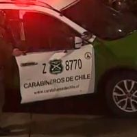 Sujeto roba radiopatrulla de Carabineros en medio de fiscalización que terminó en ataque de turba contra efectivos en Peñalolén