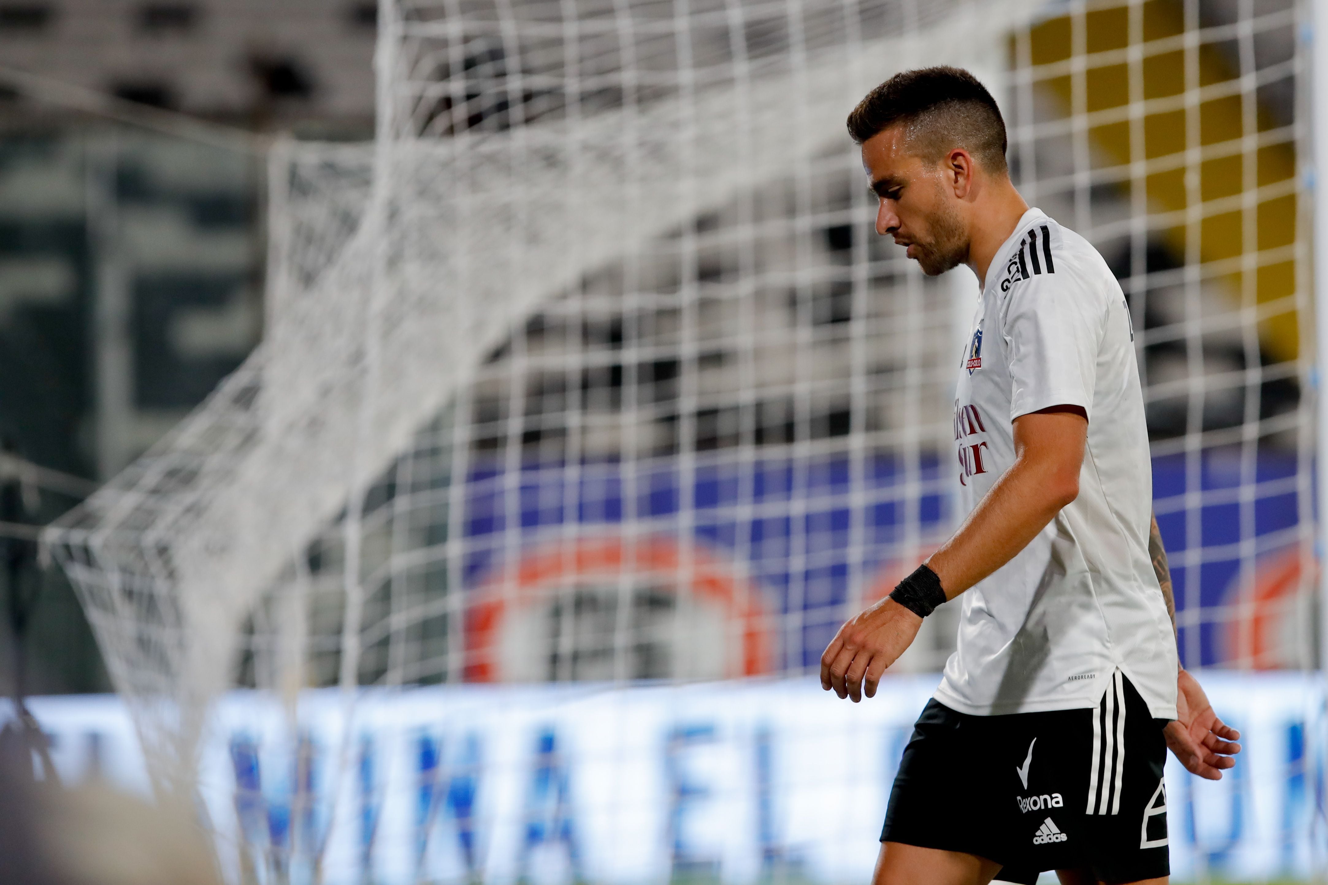 11 de Abril del 2021/SANTIAGO
Matias Zaldivia(c) es expulsado luego de dar un planchazo a Matías Cahais(c) ,durante el partido valido por la tercera fecha del Campeonato Nacional AFP PlanVital 2021, entre Colo Colo vs O'Higgins, disputado en el Estadio Monumental.
FOTO:FRANCISCO LONGA/AGENCIAUNO