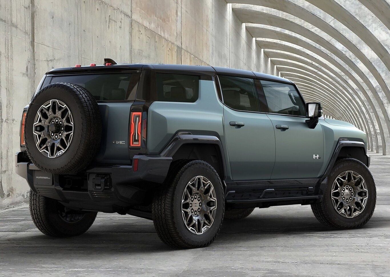 HUMMER SUV