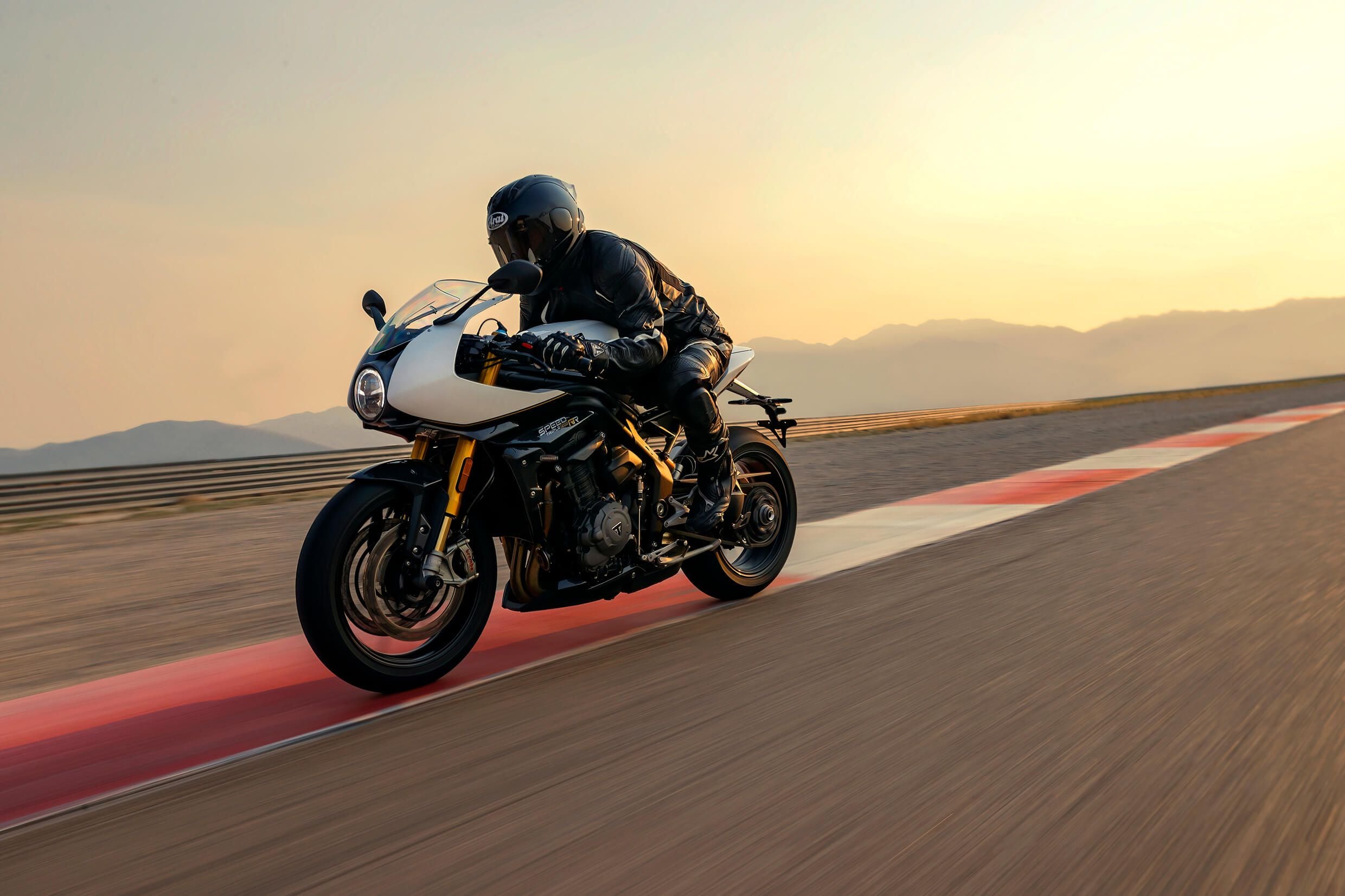 Triumph Speed Triple 1200 RR