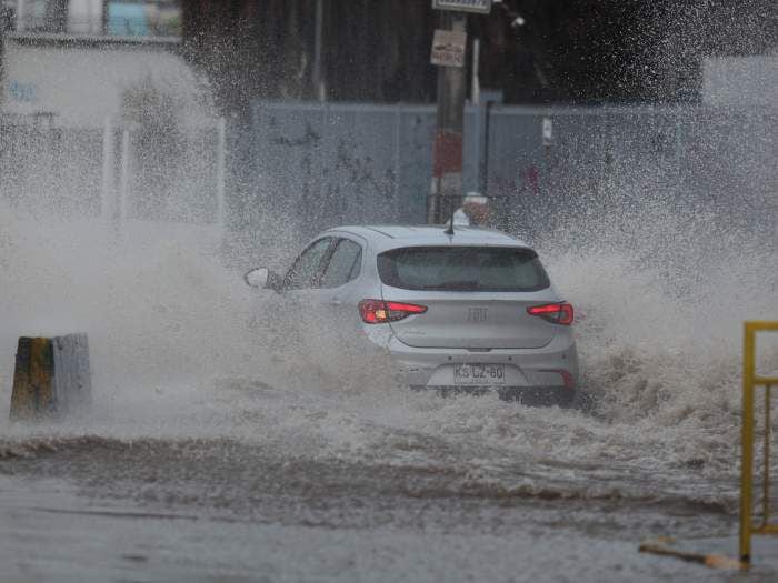 LLUVIA-GRAN-AVENIDA12.-6929171-700x525.jpg