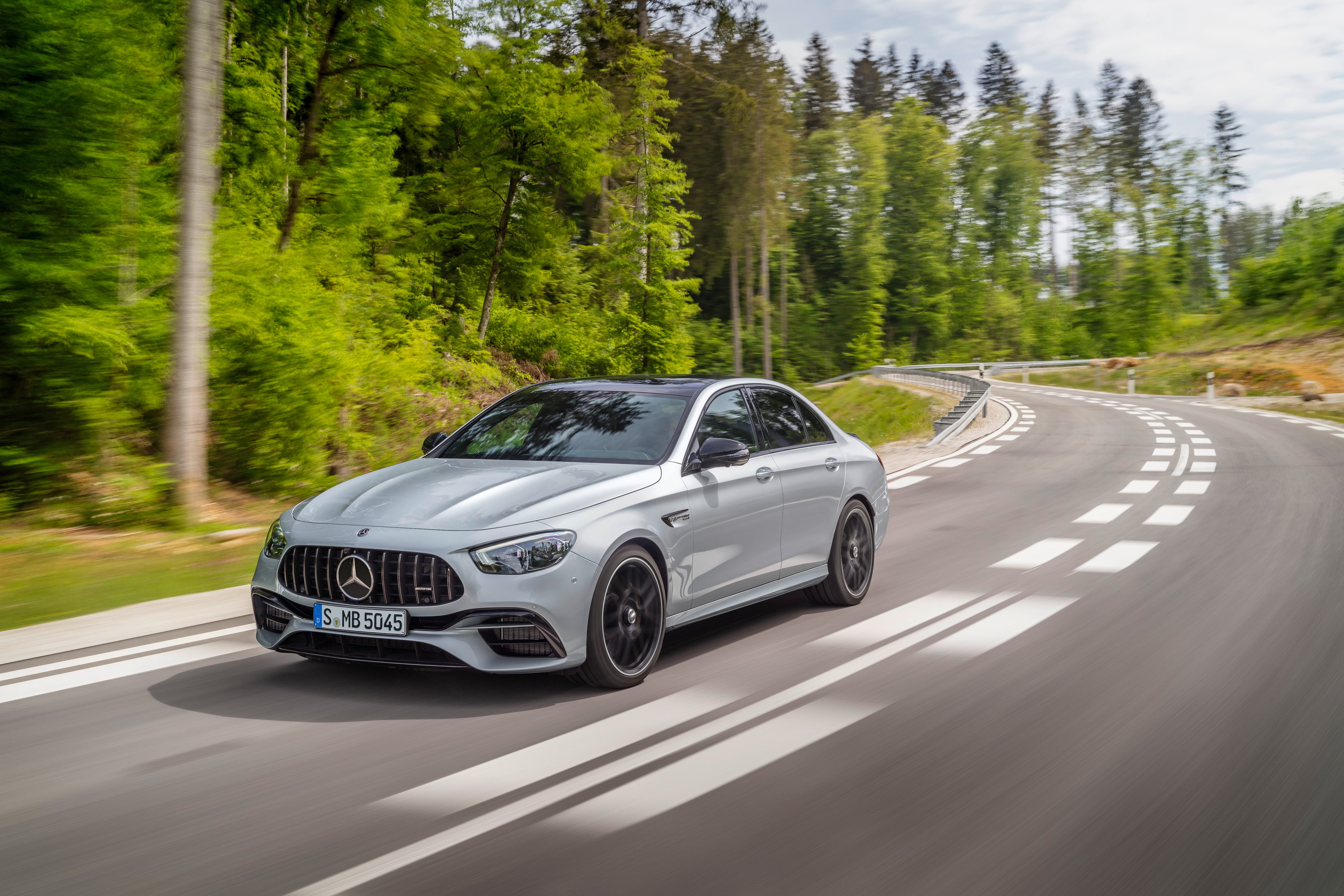 Mercedes-AMG E 63 S  Limousine

Mercedes-AMG E 63 S Sedan