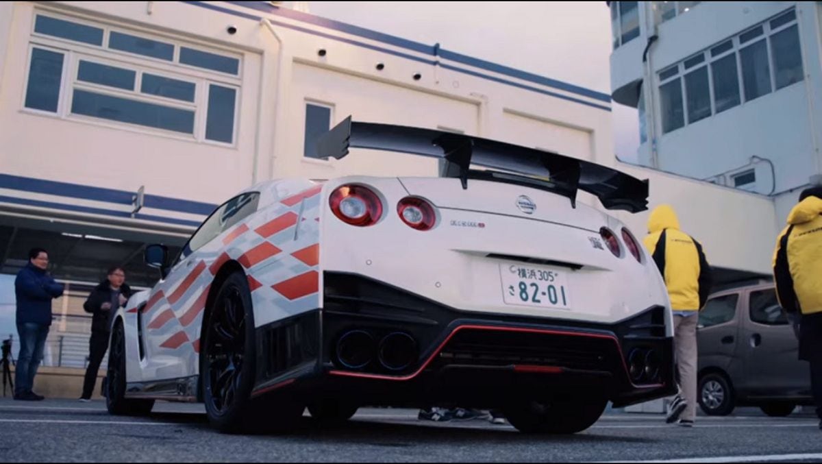 Nissan-GT-R-Nismo-2.jpg