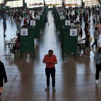 Elecciones en Venezuela: los obstáculos de los que votan en Chile 