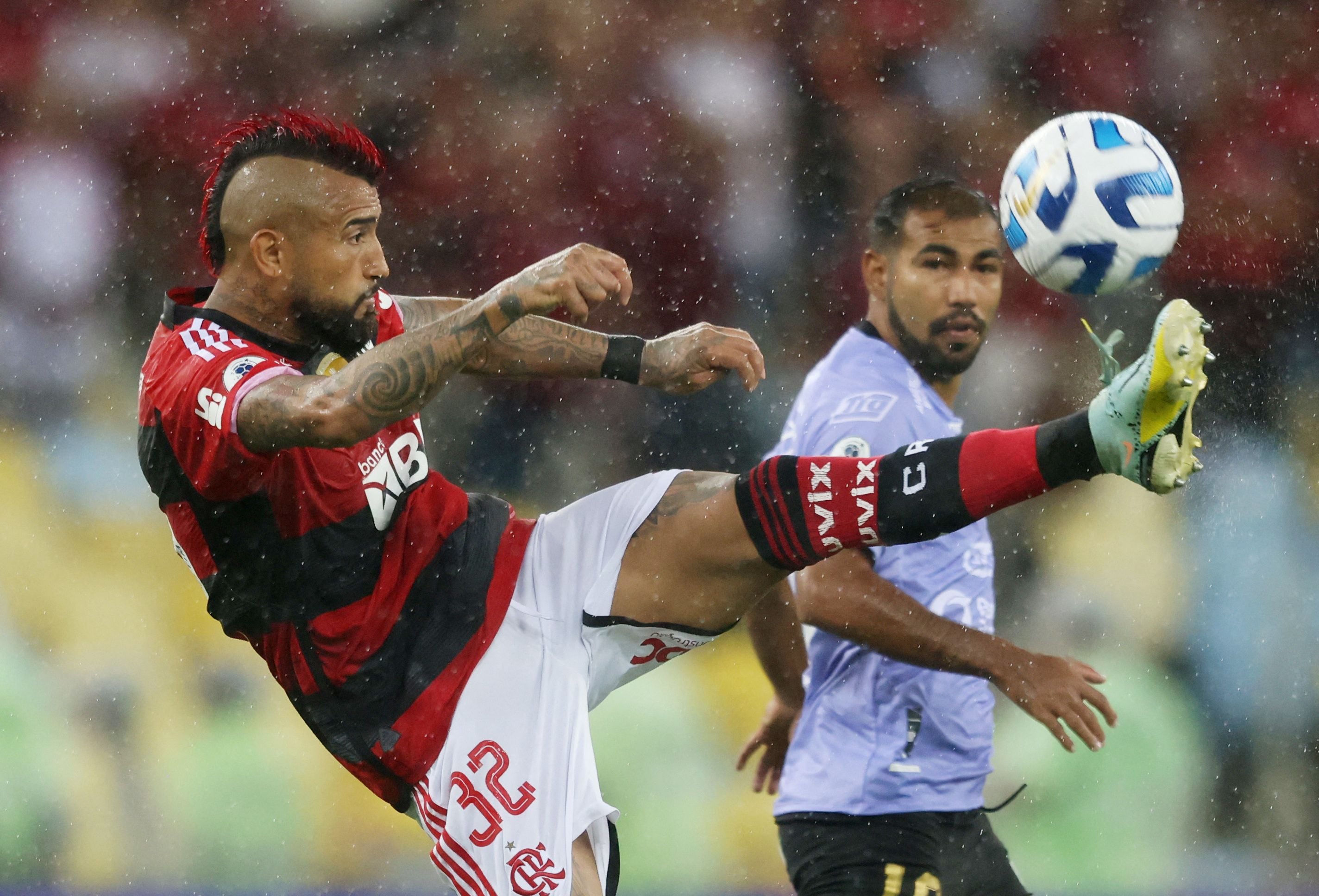 Arturo Vidal, en la definición de la Recopa, frente a Independiente del Valle