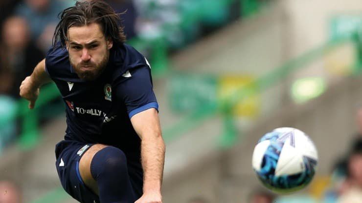 Ben Brereton en acción en el amistoso frente al Celtic. Foto: Blackburn Rovers.