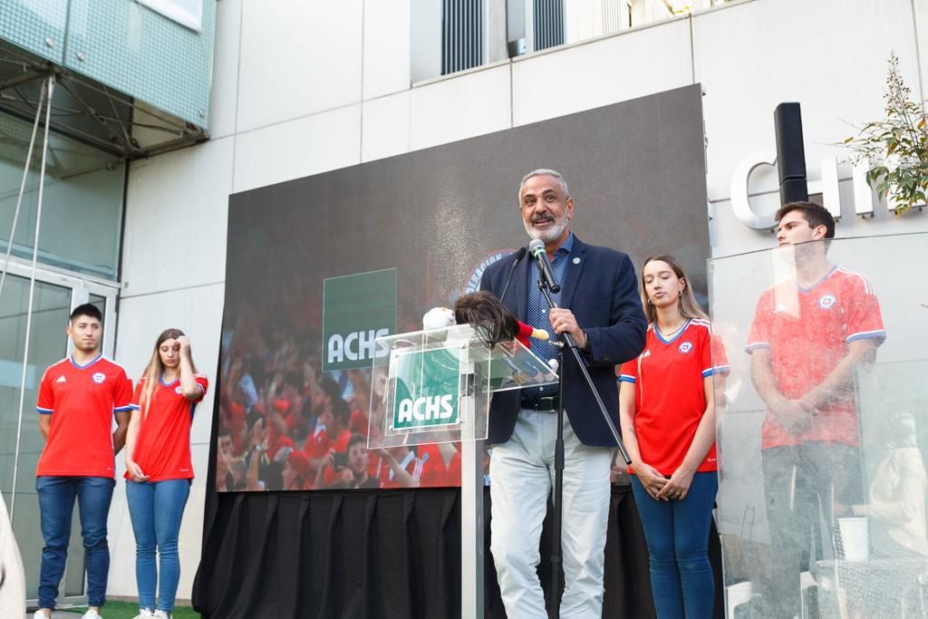 Pablo Milad se refirió al complejo presente de Eduardo Berizzo, en el marco la alianza entre la Roja y la ACHS.