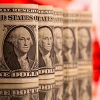 Dólar sigue perdiendo terreno ante avance del cobre