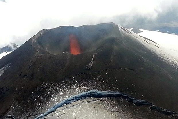 SE DECRETA ALERTA NARANJA POR VOLCÁN VILLARRICA EN CHILE