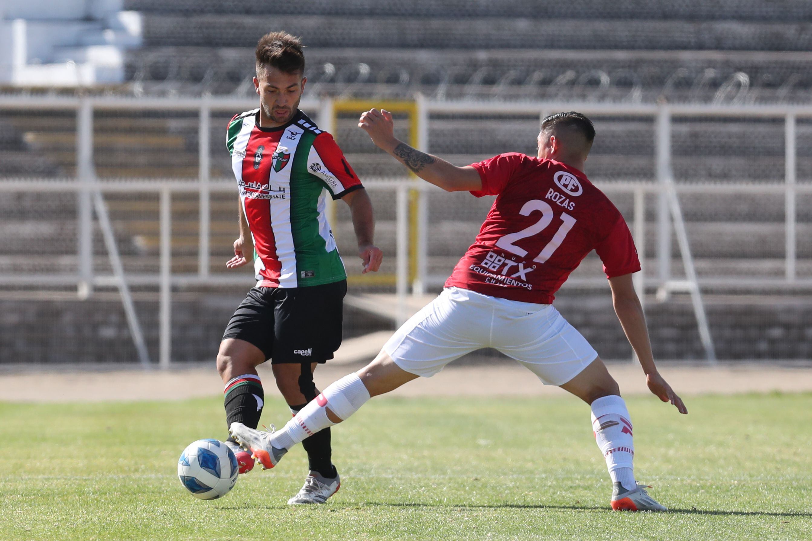 Carlos Villanueva enfrenta a Iván Rozas, en el duelo entre Palestino y Ñublense